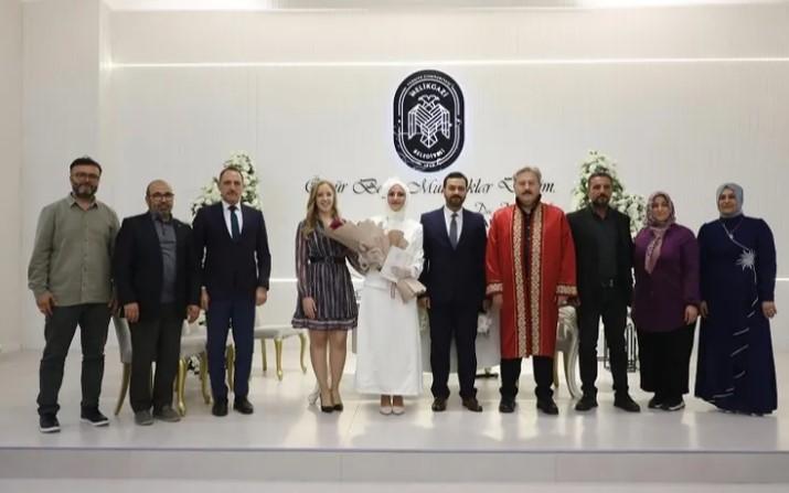 Kayseri Melikgazi’de Bir Günde 60 Çift “Evet” Dedi Kayseri Melikgazi’de Bir Günde 60 Çift “Evet” Dedi