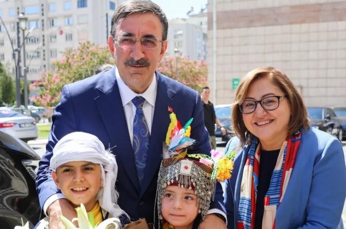 Cevdet Yılmaz Gaziantep’te Bir Dizi Açılışa Katılacak Cevdet Yılmaz Gaziantep’te Bir Dizi Açılışa Katılacak