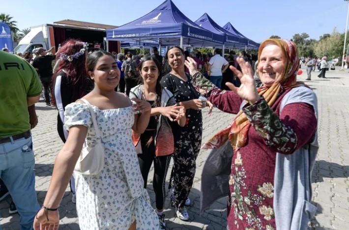 Kültürpark’ta Hıdırellez Rüzgarı Esti Kültürpark’ta Hıdırellez Rüzgarı Esti