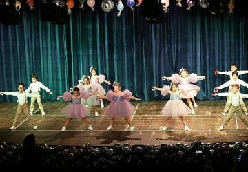 Nar Çiçekleri'nde Mezuniyet Sevinci