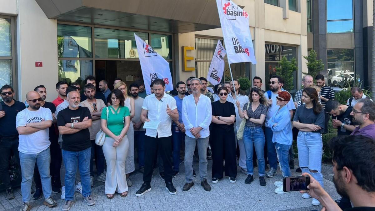 KRT çalışanları iş bıraktı: ‘Yoksulluğu haber yapanlar, açlıkla yüz yüze bırakıldı’ - Videolu Haber KRT çalışanları iş bıraktı: ‘Yoksulluğu haber yapanlar, açlıkla yüz yüze bırakıldı’ - Videolu Haber