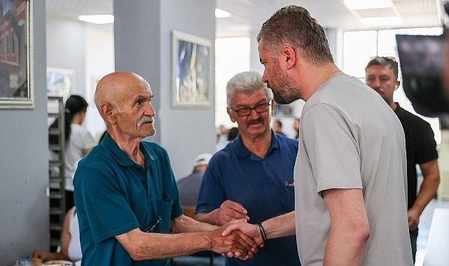 Başkan Zeyrek anısına Buca Kent Lokantalarında yemekler ücretsiz dağıtıld Başkan Zeyrek anısına Buca Kent Lokantalarında yemekler ücretsiz dağıtıld