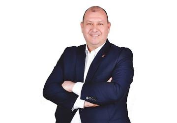 Menderes'te Sahne Tozu Sırası Büyüklerde