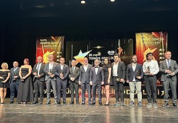 "Gençlik Ödülü Başkan Yasin Yıldız'a Verildi"