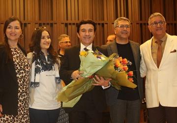 Ses Sanatçısı Mehmet Şafak, Ege Üniversitesinde kulakların pasını sildi