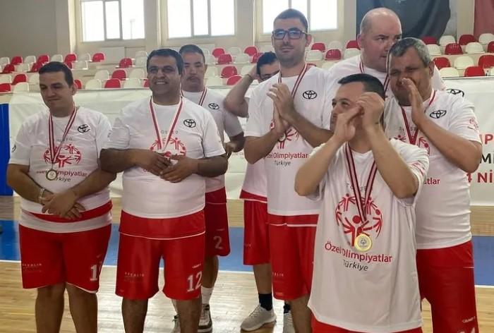 Balıkesirli Özel Çocuklar Ayvalık’a Altın Madalya Gururu Yaşattı Balıkesirli Özel Çocuklar Ayvalık’a Altın Madalya Gururu Yaşattı