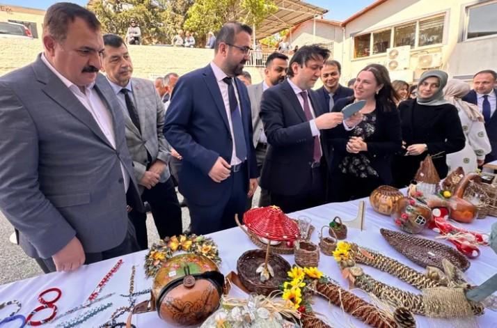 Toplum Ruh Sağlığı Merkezi’nden Anlamlı Sergi Toplum Ruh Sağlığı Merkezi’nden Anlamlı Sergi