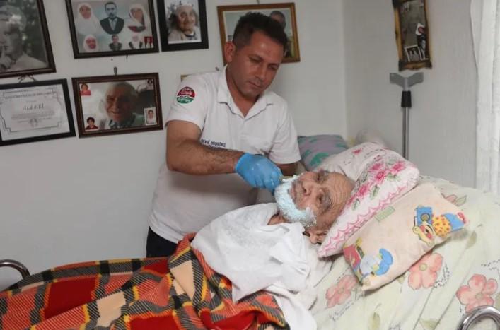 Muğla’da Evde Bakım Hizmetiyle Bayramda Mutluluk Evlerde Yaşandı Muğla’da Evde Bakım Hizmetiyle Bayramda Mutluluk Evlerde Yaşandı