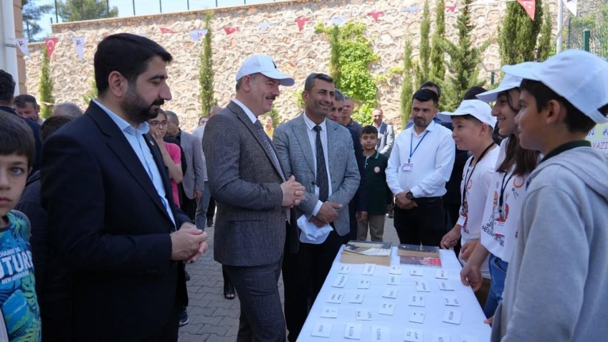 Adıyaman’da TÜBİTAK 4006 Bilim Fuarı Adıyaman’da TÜBİTAK 4006 Bilim Fuarı