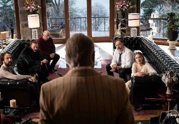 Sekizinci Aile: Disney+'tan Göz Dolduran Kadrosuyla Trajikomik Bir Aile Hikâyesi!