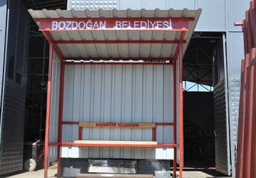 Bozdoğan Belediyesi Bankları ve Durakları Kendi İmkânlarıyla Üretiyor Tasarruf Belediyeciliği ile Kaynaklar Daha Etkin Kullanılıyor