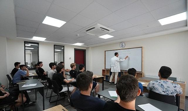 Lise Medeniyet Akademileri'nde Yaz Dönemi Kayıtları Başlıyor Lise Medeniyet Akademileri'nde Yaz Dönemi Kayıtları Başlıyor