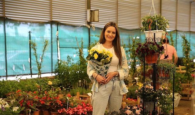Karşıyaka Çiçek Festivali binlerce doğa tutkununu buluşturdu
