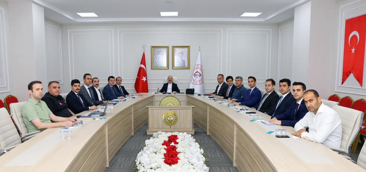 Vali Yardımcıları Değerlendirme Toplantısı gerçekleştirildi Vali Yardımcıları Değerlendirme Toplantısı gerçekleştirildi