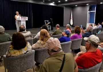 Bornova'da şiirle mevsimlere dokunuş