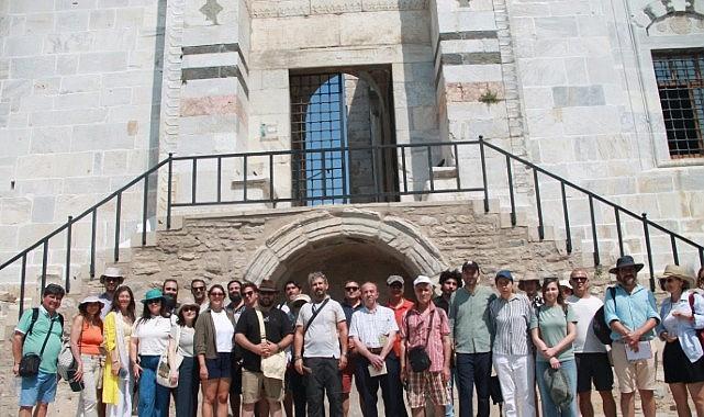 Genç Rehberler Efes Selçuk Kültür Rotasını Gezdi Genç Rehberler Efes Selçuk Kültür Rotasını Gezdi