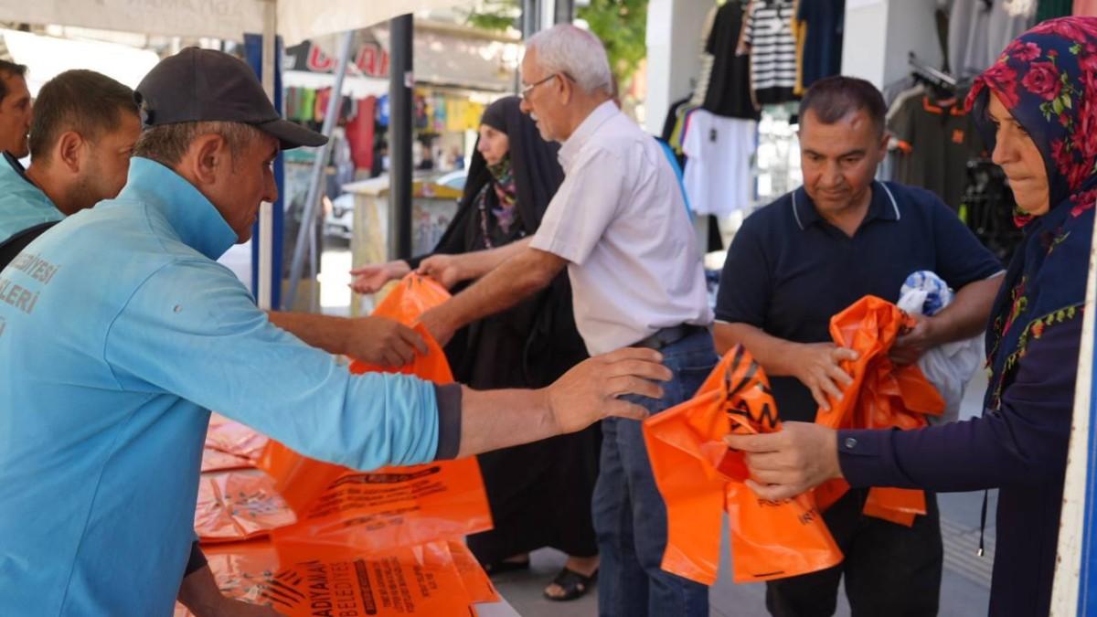 Adıyaman Belediyesi’nden 70 bin kurban atık poşeti - Videolu Haber