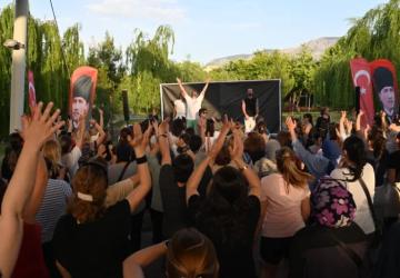 Manisa’da Gençlik Festivali’ne Dans ve Spor Damgası