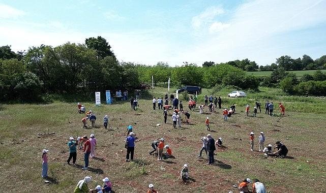 İnegöl'de Çevre Haftasında 150 Fidan Toprakla Buluştu