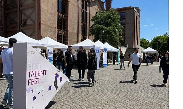 İş dünyasının önde gelenleri BİLGİ Talent Fest'te gençlerle buluştu İş dünyasının önde gelenleri BİLGİ Talent Fest'te gençlerle buluştu
