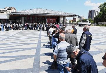 Osmangazi Belediyesi'nden ücretsiz fide dağıtımı