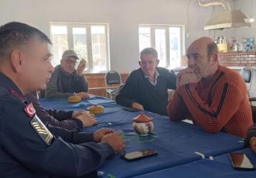 Bilecik Pazaryeri'nde Jandarma Komutanı Köyde Alarm Verdi