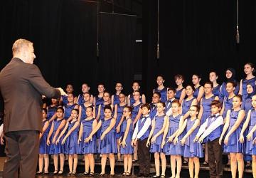 Nilüfer Çocuk ve Gençlik Koroları yıl sonu konserinde büyüledi