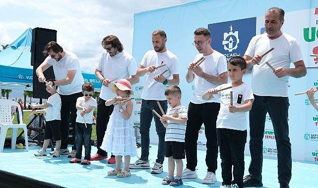 Uçurtmalar gökyüzünü, sevgi yürekleri sardı Uçurtmalar gökyüzünü, sevgi yürekleri sardı