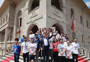 Suvermez Kapadokyaspor'dan, Belediye Başkanı Rasim Arı'ya Ziyaret