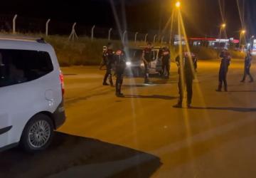 Kahta’da motosikletli polis timlerinden asayiş uygulaması: Silah ve fişek ele geçirildi - Videolu Haber