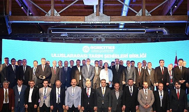 AGRICITIES Başkanı Altay: “Tarımsal Üretimi Desteklemek Artık Bir Ekonomik Tercih Değil, Bir Vatan Borcudur" AGRICITIES Başkanı Altay: “Tarımsal Üretimi Desteklemek Artık Bir Ekonomik Tercih Değil, Bir Vatan Borcudur"