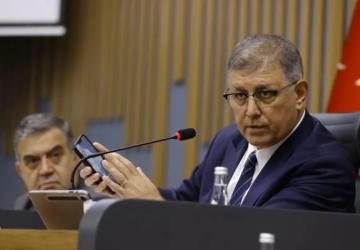 Tugay’dan Uyarı: Yetkinin Merkezde Toplanması Hata Olur!