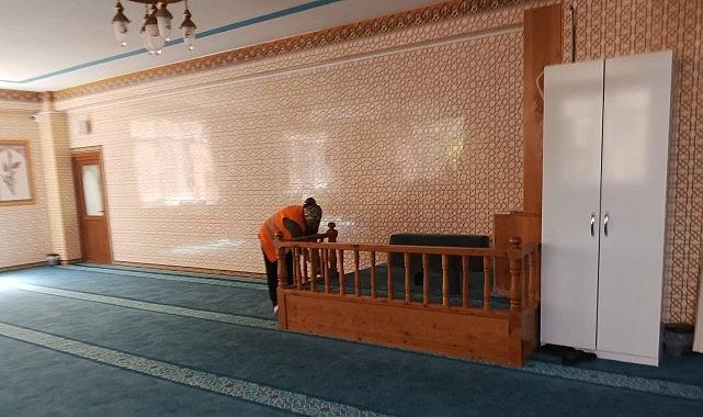 Bayram öncesi camilerde temizlik Bayram öncesi camilerde temizlik