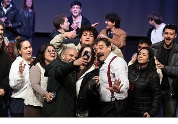 Ayvalık Amfitiyatrosu Sezonu İki Muhteşem Oyunla Açıyor