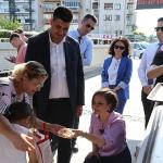 Karabağlar Belediyesi'nden Ferdi Zeyrek Anısına Lokma İkramı
