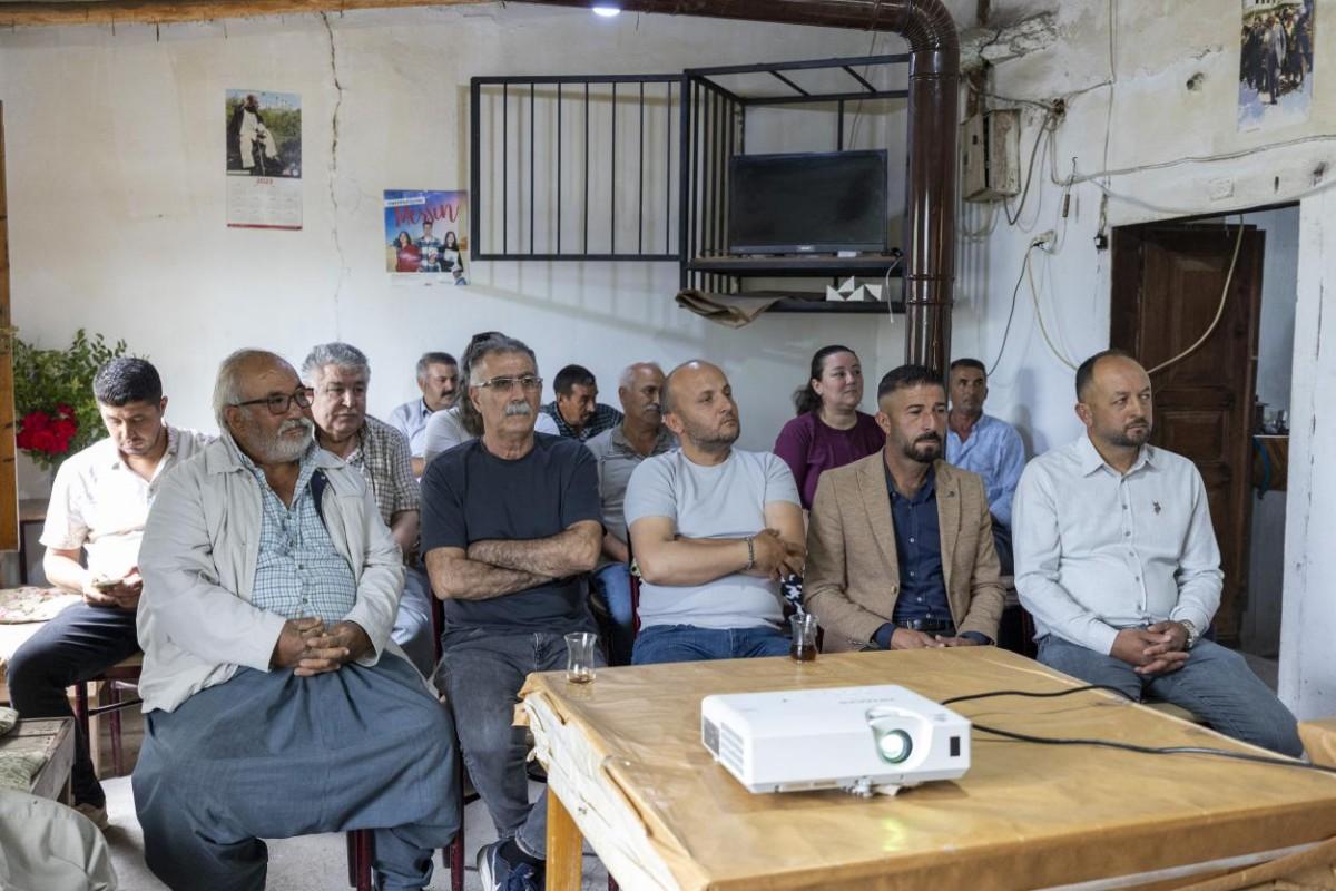 Üreticiler Büyükşehir’le Bilinçleniyor Üreticiler Büyükşehir’le Bilinçleniyor