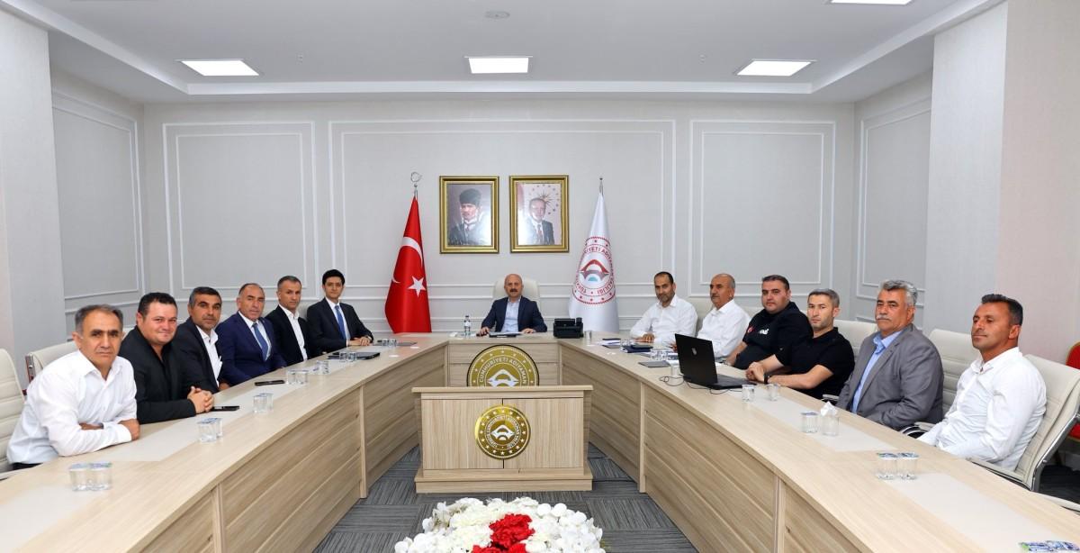 Vali Varol, Köy muhtarlarıyla bir araya geldi