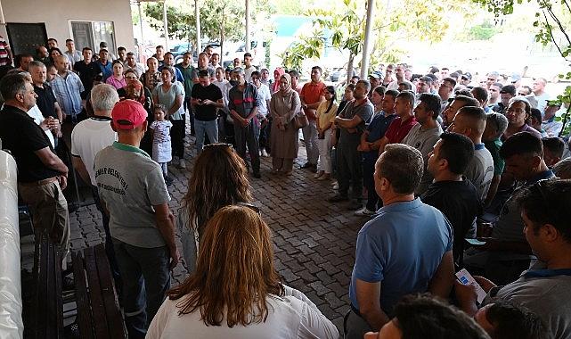 Başkan Topaloğlu belediye personeli ile bayramlaştı