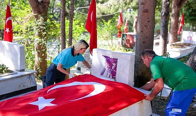 Kadifekale Şehitliği'nde saygı ve vefa mesaisi