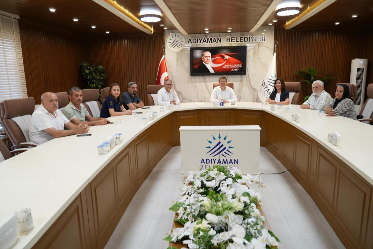 Kent Konseyi’nden Başkan Tutdere’ye ziyaret: ‘Adıyaman’da daha güzel bayramlar kutlayacağız’ Kent Konseyi’nden Başkan Tutdere’ye ziyaret: ‘Adıyaman’da daha güzel bayramlar kutlayacağız’