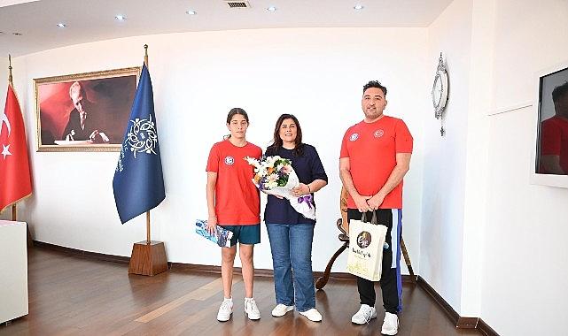 Aydın Büyükşehir Belediyesi Atatürk Spor Kompleksi'nde Gerçekleştirilen Eğitimler ile Milli Takıma Girdi Aydın Büyükşehir Belediyesi Atatürk Spor Kompleksi'nde Gerçekleştirilen Eğitimler ile Milli Takıma Girdi