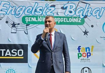 Gölcük'te Engelsiz Bahar Festivali Coşkusu