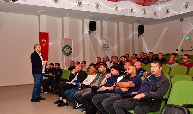 Büyükşehir Çalışanlarına Vektörlerle Mücadele Eğitimi Büyükşehir Çalışanlarına Vektörlerle Mücadele Eğitimi