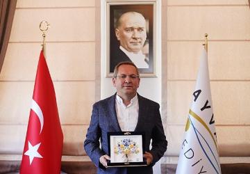 Ayvalık, mavi bayraklı plaj sayısıyla Balıkesir'in zirvesinde