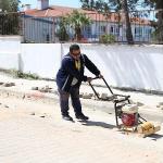 Didim Belediyesi, ilçe genelinde başlattığı yol yapım çalışmalarını tüm hızıyla sürdürüyor.