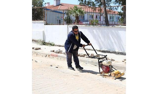Didim Belediyesi, ilçe genelinde başlattığı yol yapım çalışmalarını tüm hızıyla sürdürüyor. Didim Belediyesi, ilçe genelinde başlattığı yol yapım çalışmalarını tüm hızıyla sürdürüyor.