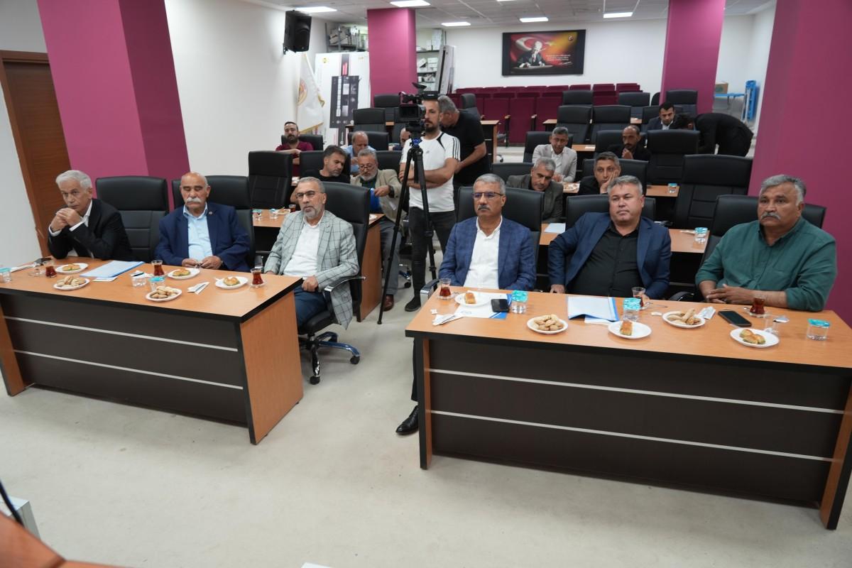 Esnaf temsilcileri sorunlarını Başkan Tutdere’ye iletti Esnaf temsilcileri sorunlarını Başkan Tutdere’ye iletti