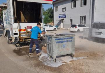 11 bin ton köpüklü su, 7 bin çöp konteyneri, 3 bin 500 ton atık temizlendi - Videolu Haber