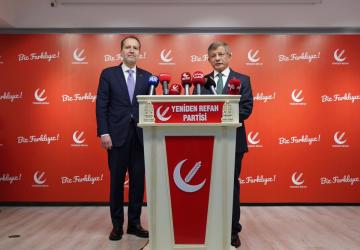 Yeni Anayasa tartışmalarına bir ret de Davutoğlu ve Erbakan'dan: ‘Kişiye Özel ve Otoriter Anayasaya Hayır’