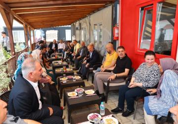Vali Osman Varol, milletvekilleriyle birlikte depremzedeleri ziyaret etti